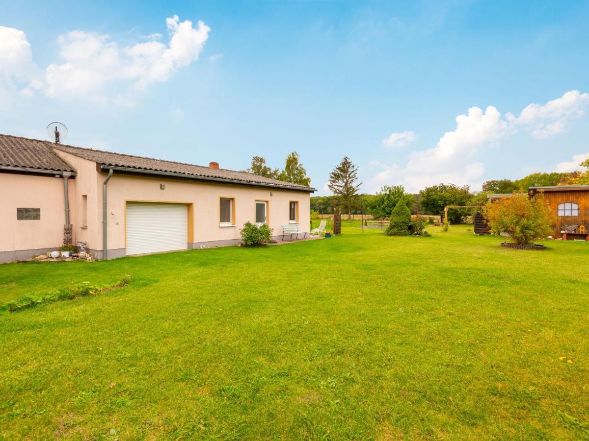 Idyllic Bungalow In Pepelow With Garden Dış mekan fotoğraf
