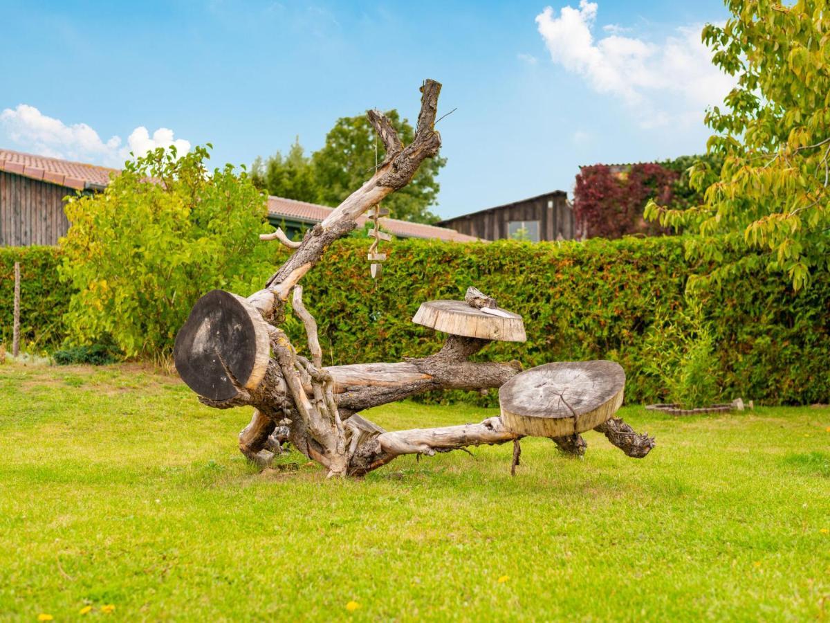 Idyllic Bungalow In Pepelow With Garden Dış mekan fotoğraf