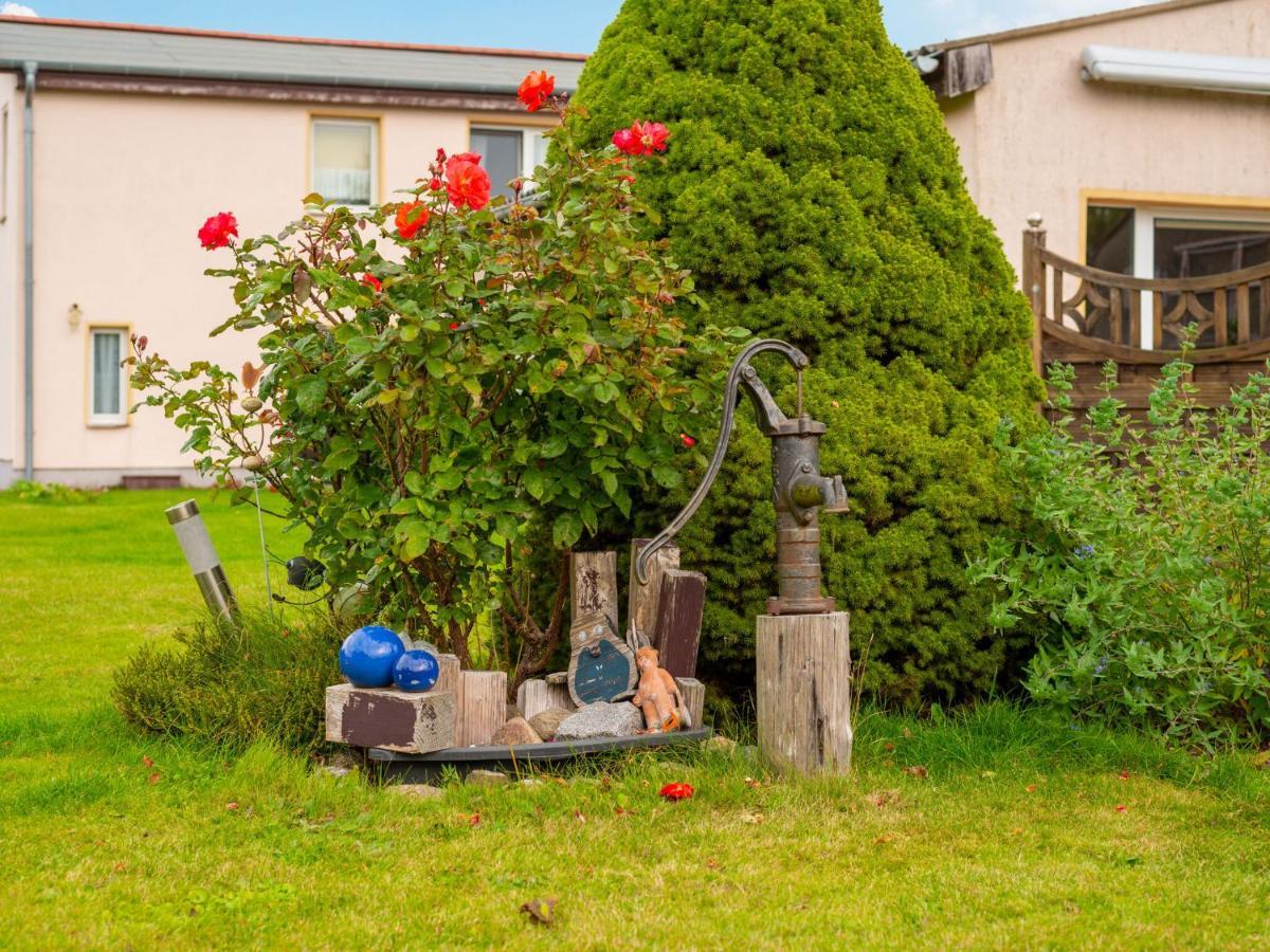 Idyllic Bungalow In Pepelow With Garden Dış mekan fotoğraf