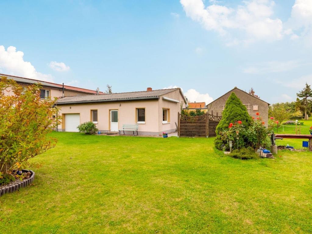 Idyllic Bungalow In Pepelow With Garden Dış mekan fotoğraf